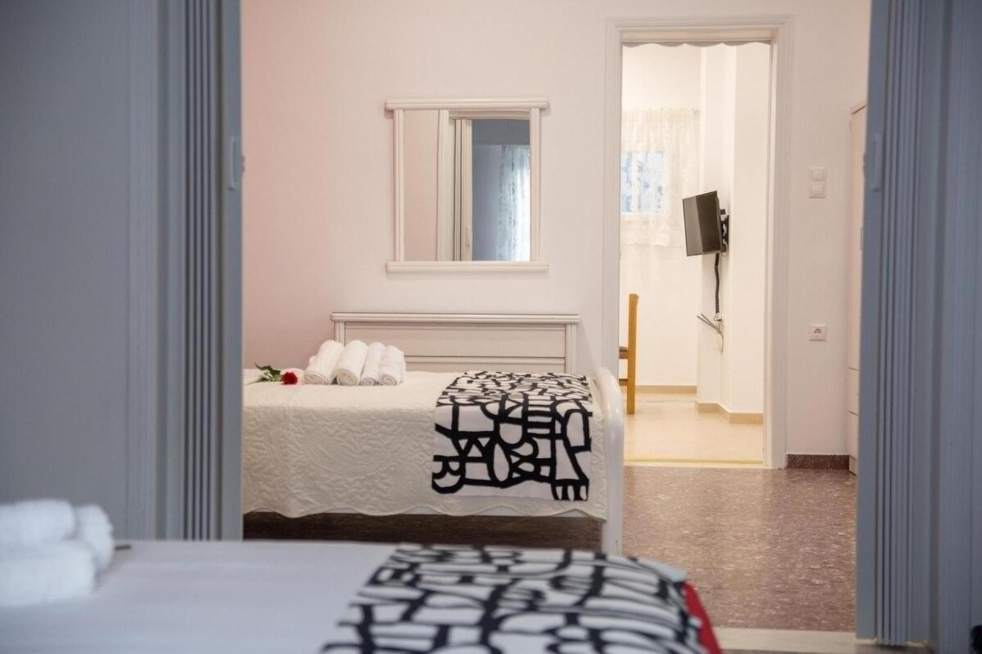 Aimou Studio'S Apartment'S พีเรียส ภายนอก รูปภาพ