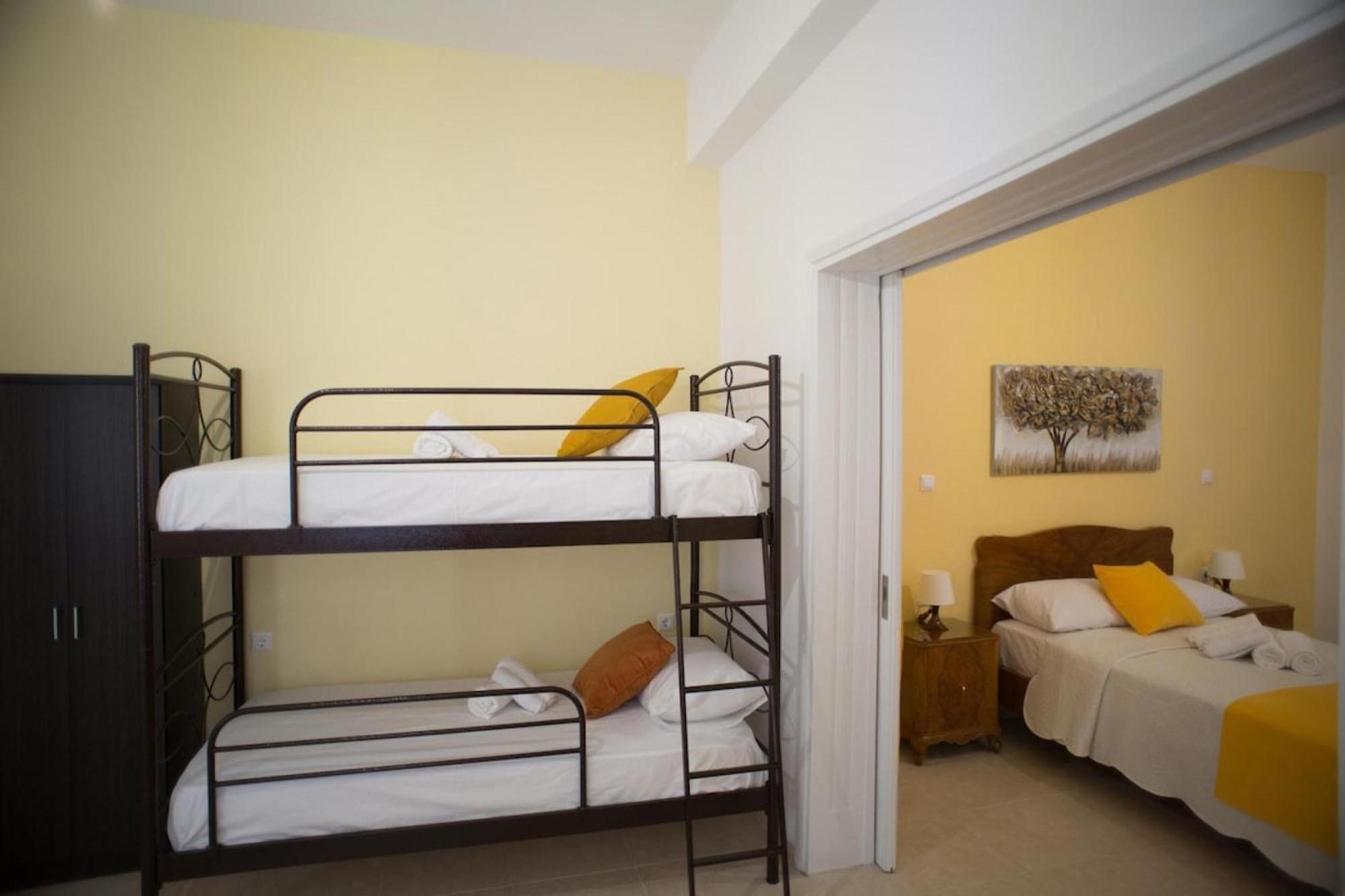 Aimou Studio'S Apartment'S พีเรียส ภายนอก รูปภาพ