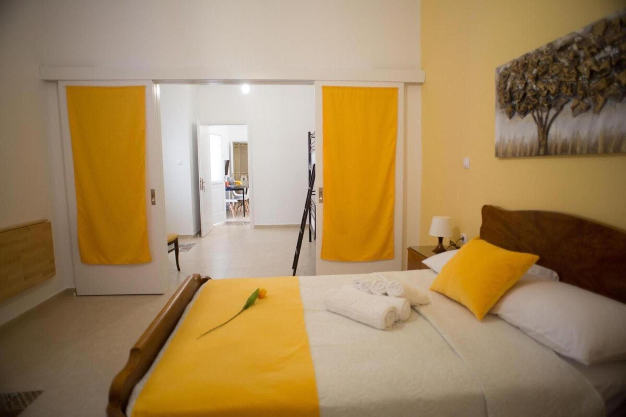 Aimou Studio'S Apartment'S พีเรียส ภายนอก รูปภาพ